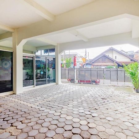 OYO 3083 D Kost 3 Syariah Hotel Yogyakarta Bagian luar foto