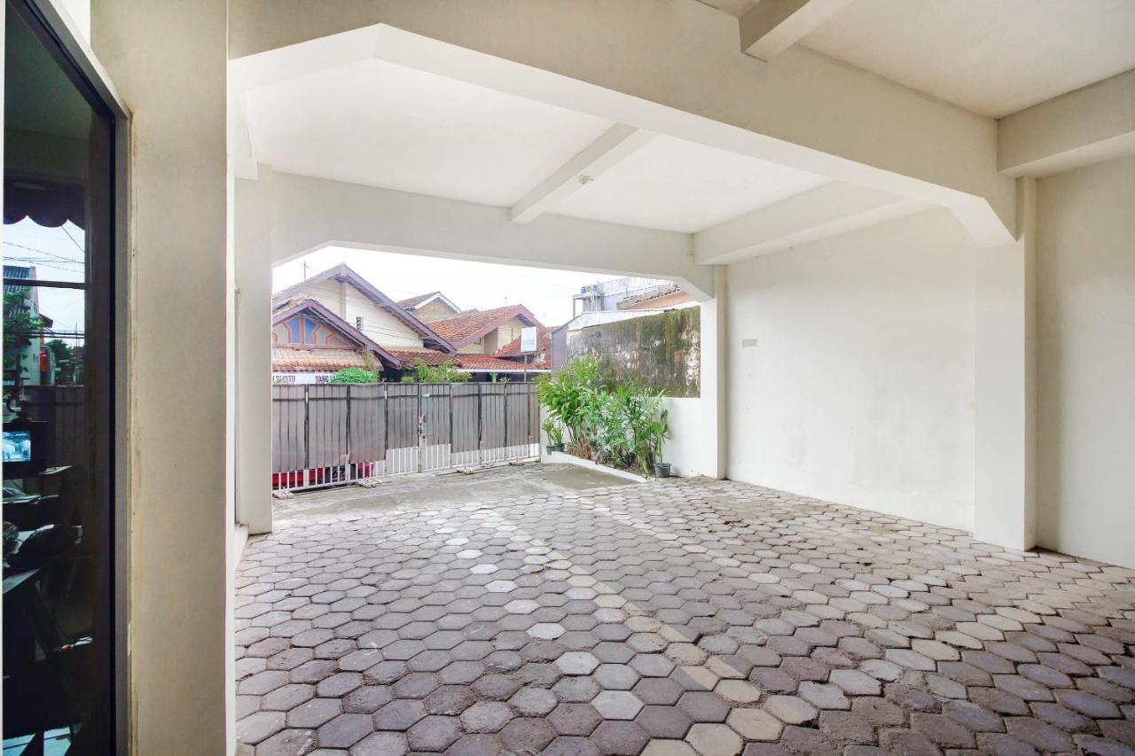 OYO 3083 D Kost 3 Syariah Hotel Yogyakarta Bagian luar foto