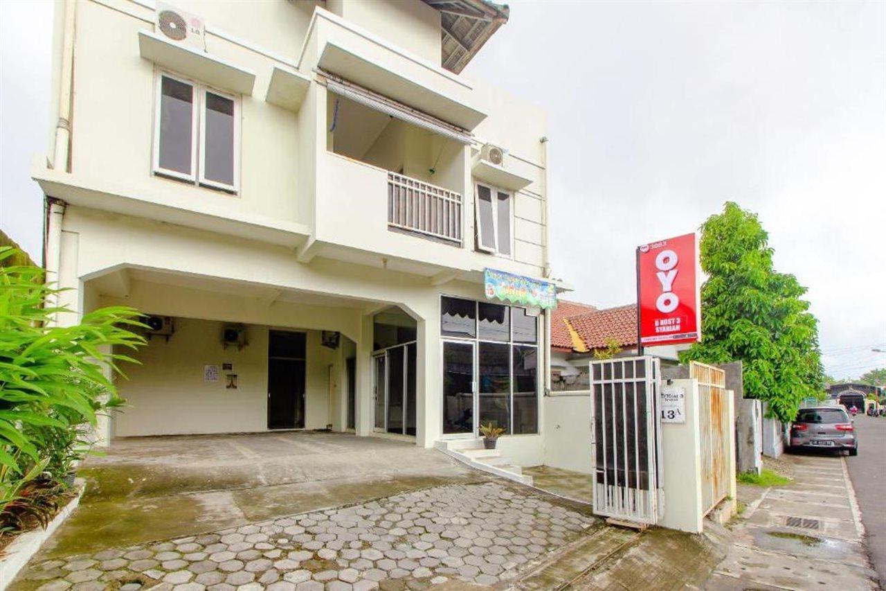 OYO 3083 D Kost 3 Syariah Hotel Yogyakarta Bagian luar foto