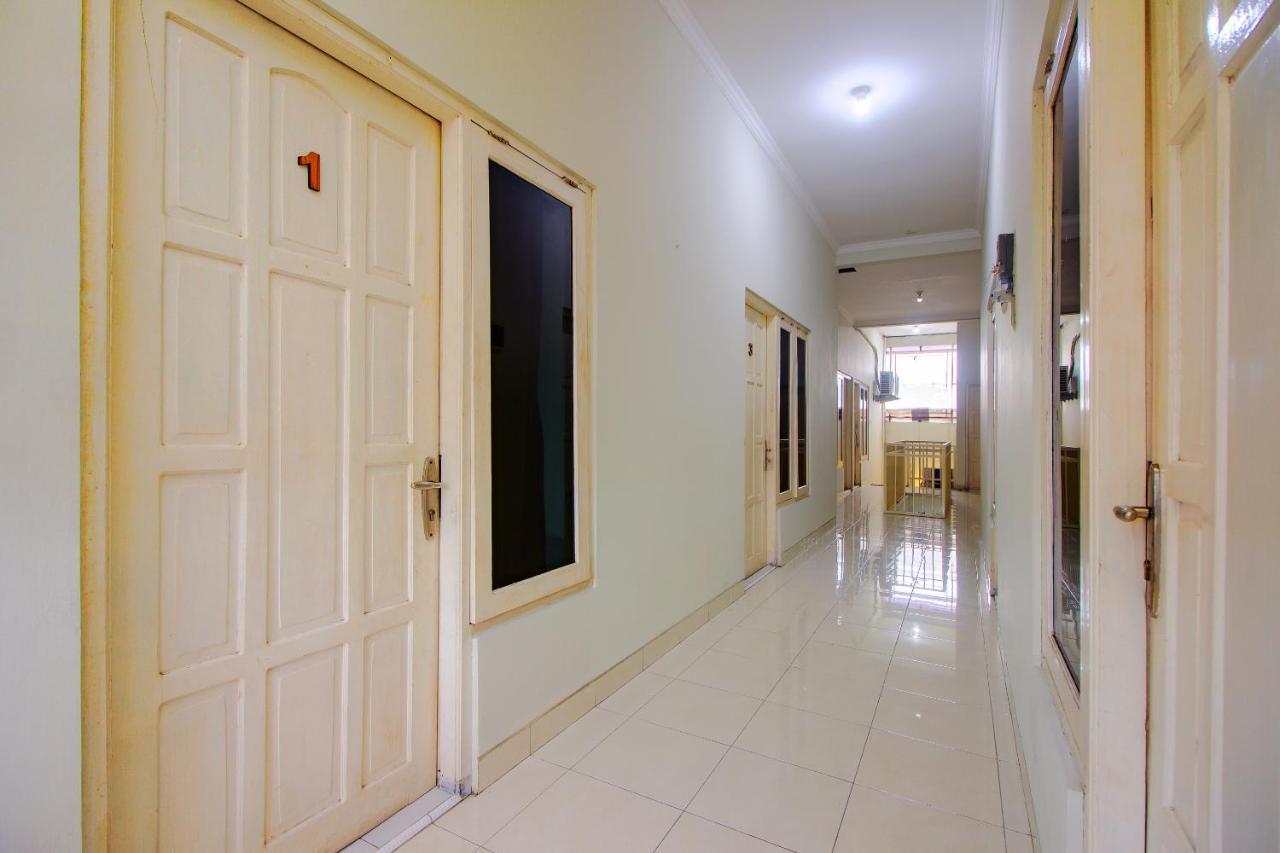 OYO 3083 D Kost 3 Syariah Hotel Yogyakarta Bagian luar foto