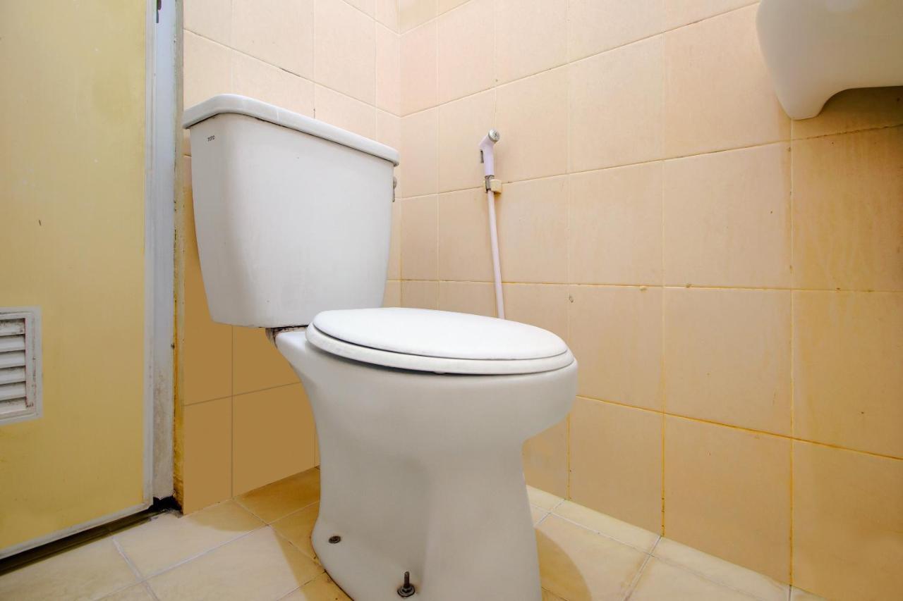 OYO 3083 D Kost 3 Syariah Hotel Yogyakarta Bagian luar foto